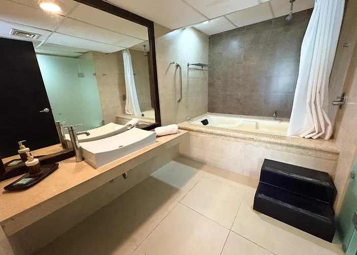 Departamento En Aldea Thai Con Terraza, Vista Al Mar Y Alberca Privada, 8 Personas *
