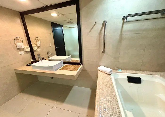 Departamento En Aldea Thai Con Terraza, Vista Al Mar Y Alberca Privada, 8 Personas *